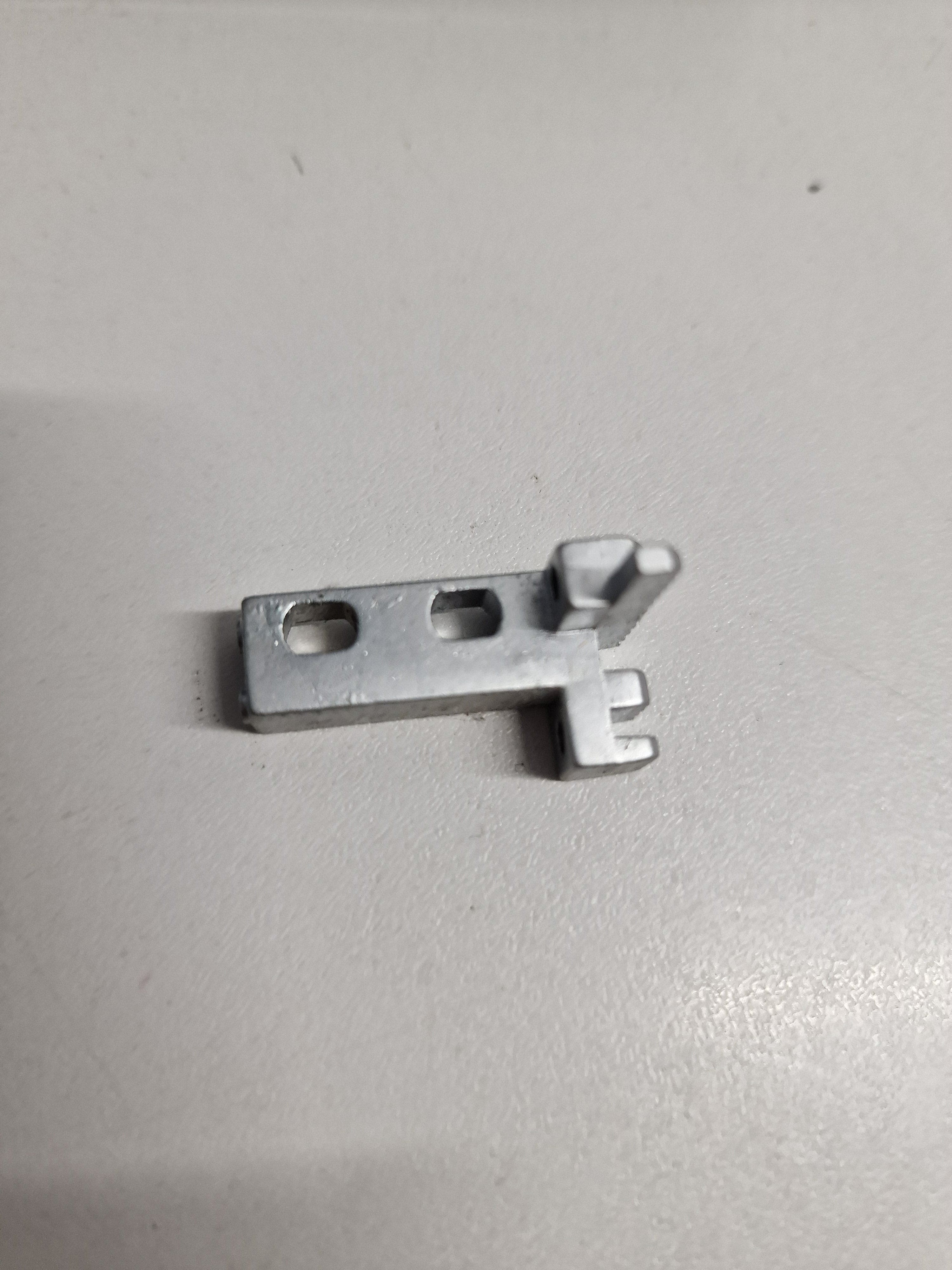 Feed Dog for Singer Serger Models and White Serger Models1300, 2000