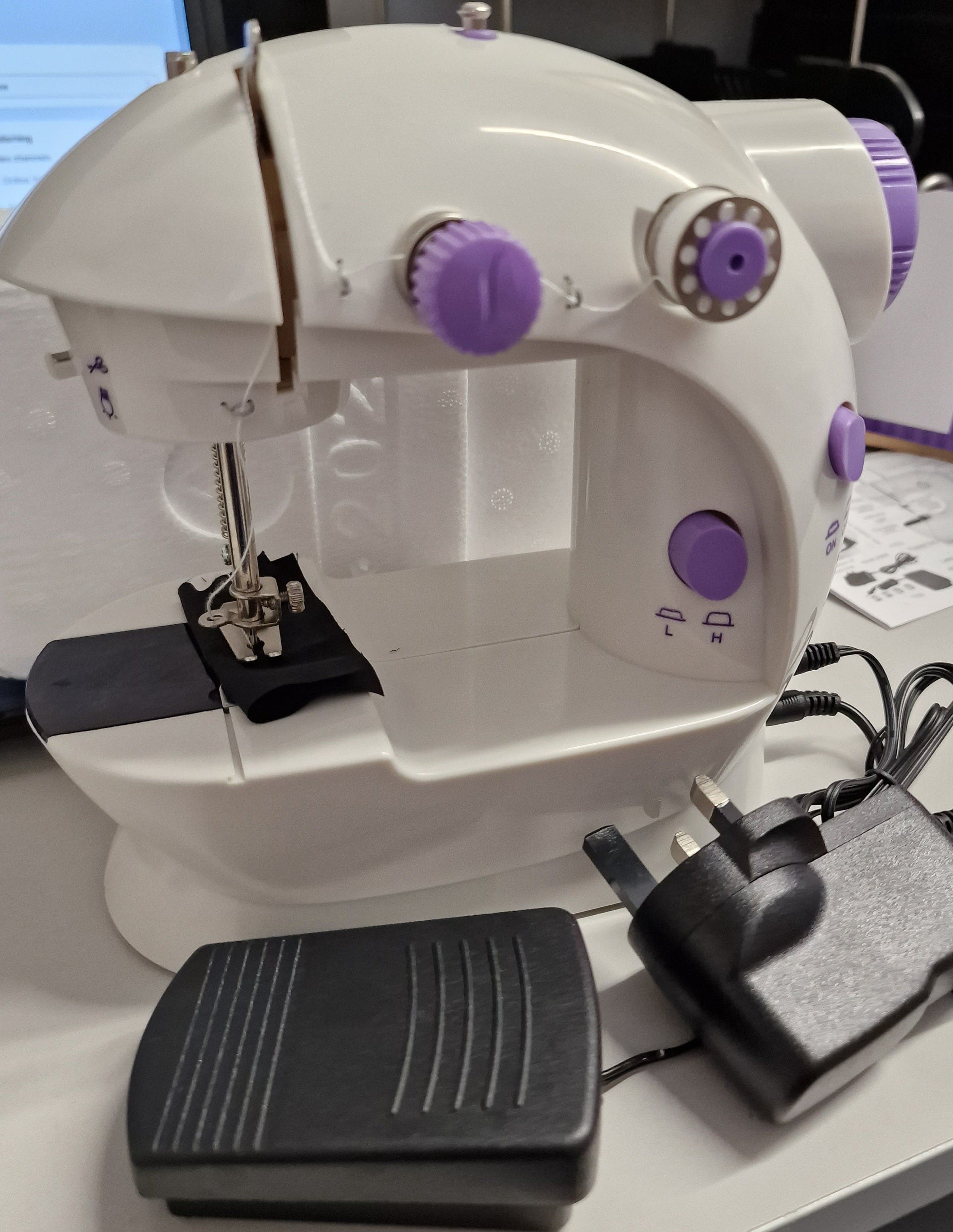 Mini Sewing Machine Wth Double Threads And Two Speed Control Foot Peda ...
